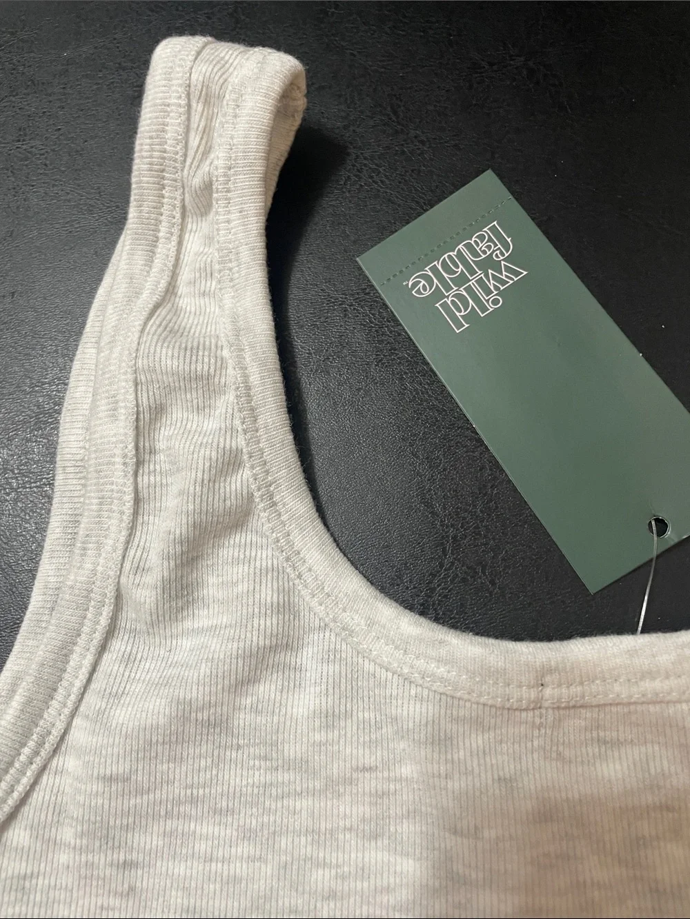 Wild Fable light gray Girls Tank Top w  Gold Shell Accent on Front Sz. M NWT